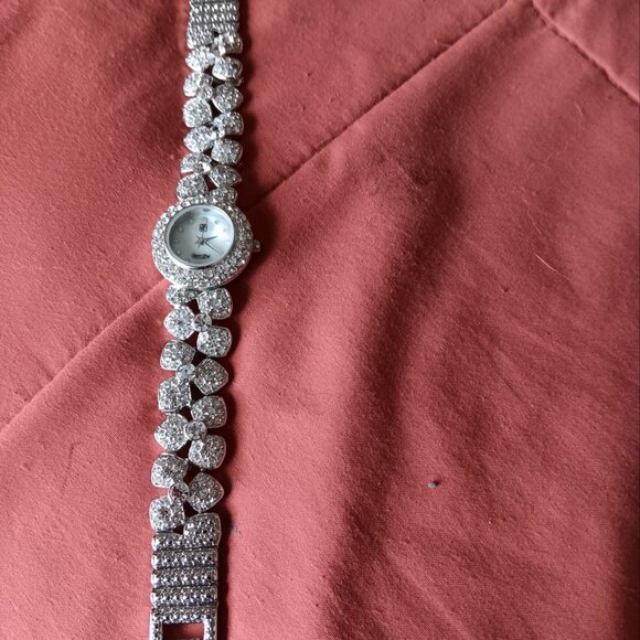 Crystal Watch - Picture 5 of 5